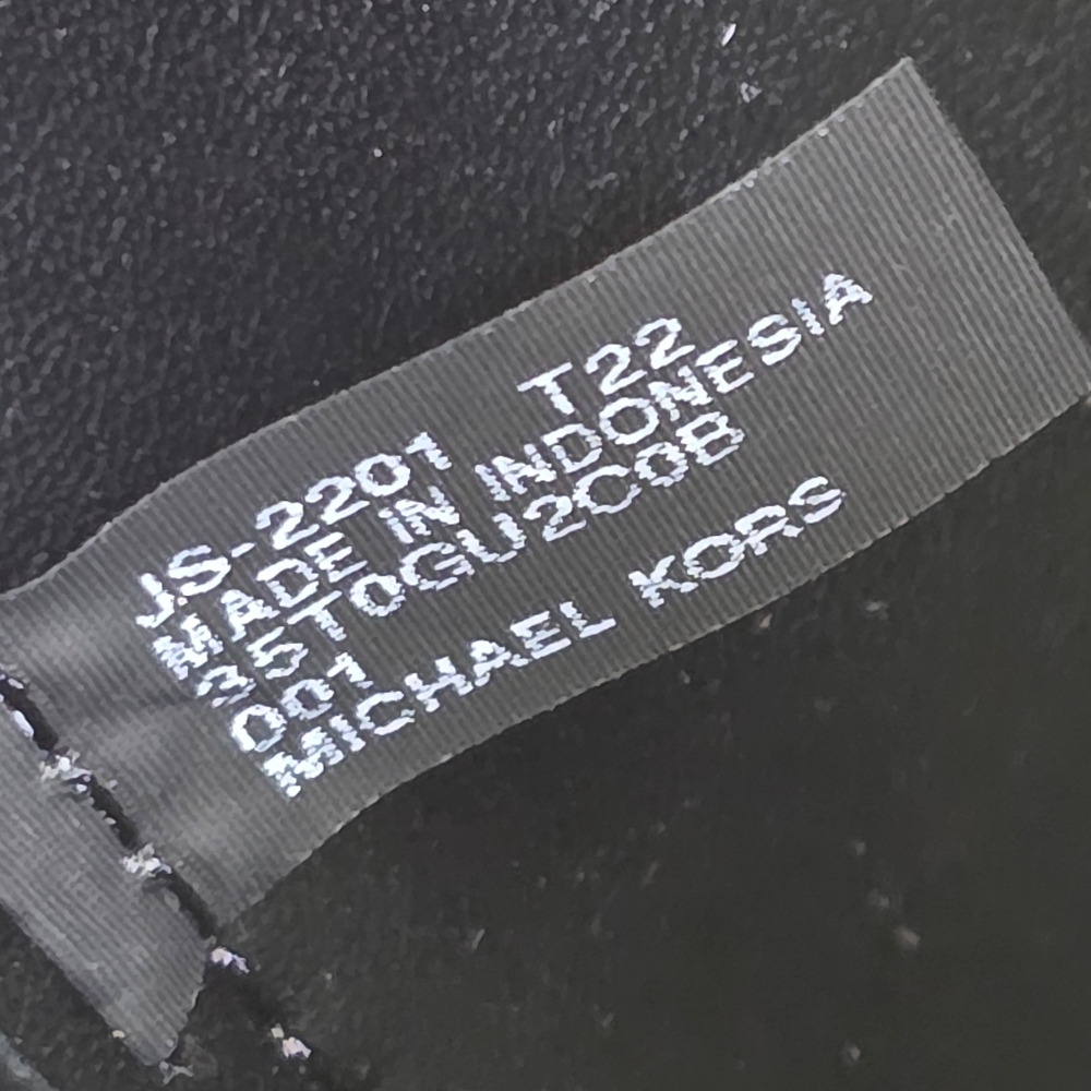 Michael Kors Suri Logo Small Black Crossbody - Picture 6 of 10